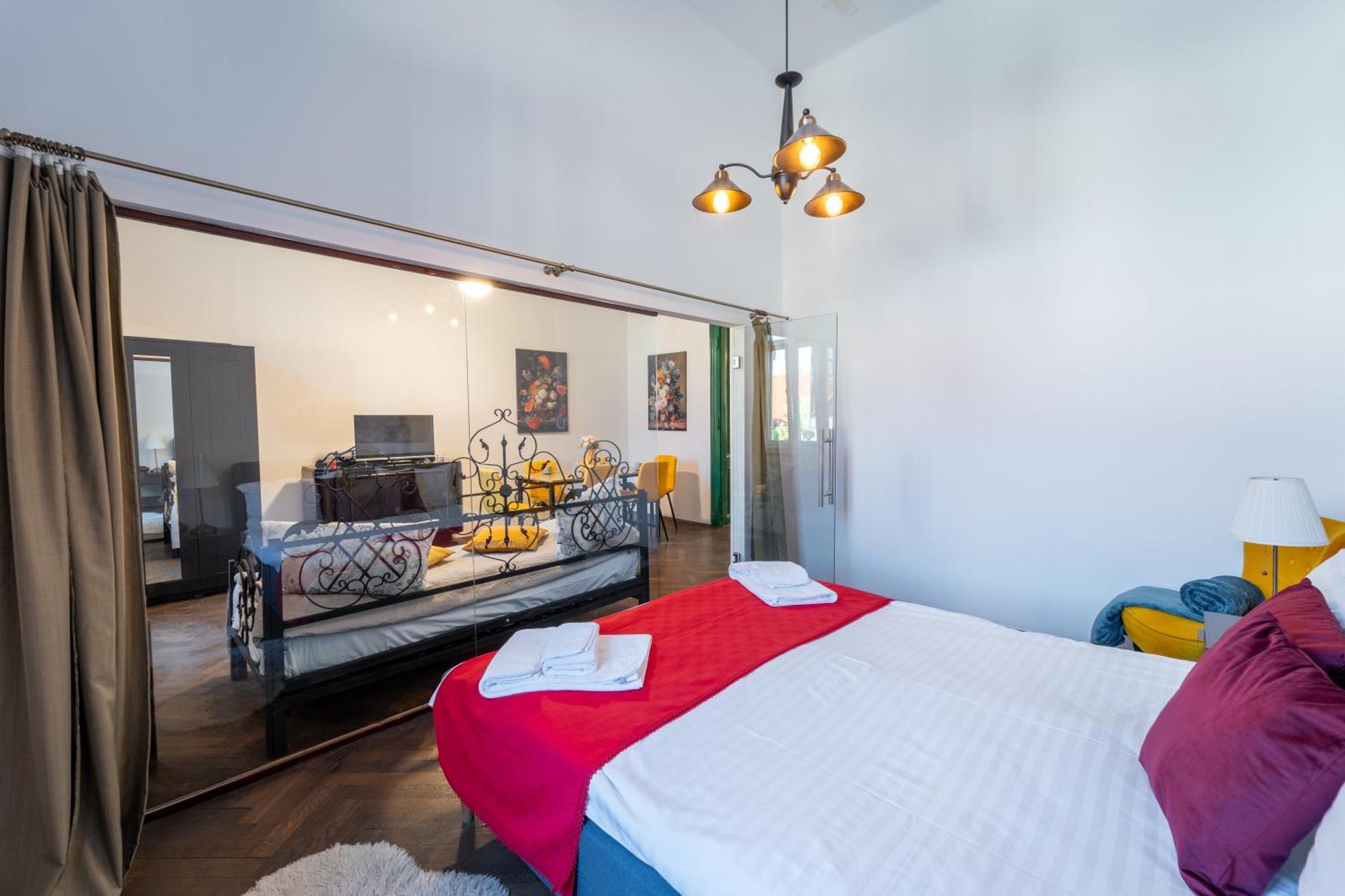 Noble 5 Star House In Unirii Plaza Βίλα Κλουζ-Ναπόκα Εξωτερικό φωτογραφία